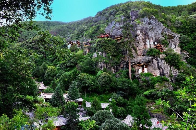 大理劍川的千獅山：中國石雕獅子藝術陳列館